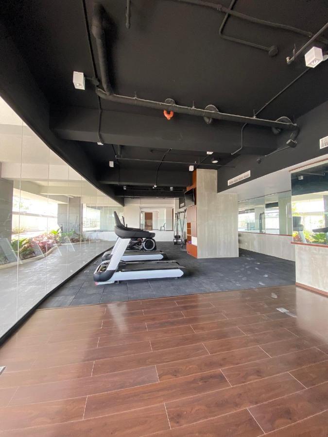 Aeon Towers Executive Suite 2Br 18Th Floor Davao Bagian luar foto